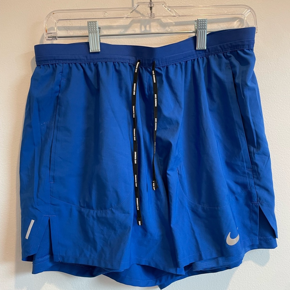 NWOT- Nike Men's Dri-FIT Stride 5" Brief-Lined Running Shorts size medium